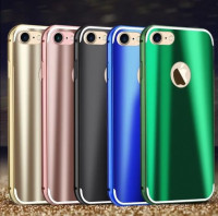 

Металлический бампер с пластиковой вставкой Luxurious Neon для Apple iPhone 7 plus / 8 plus (5.5")