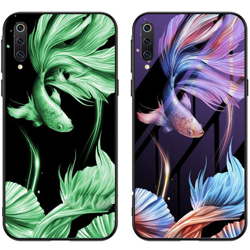 

TPU+Glass чехол светящийся в темноте для Xiaomi Mi 9 Pro Рыбка / Фиолетовый (116666)