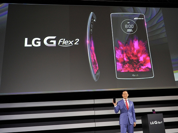 LG G Flex 2 лучше Nexus 6?